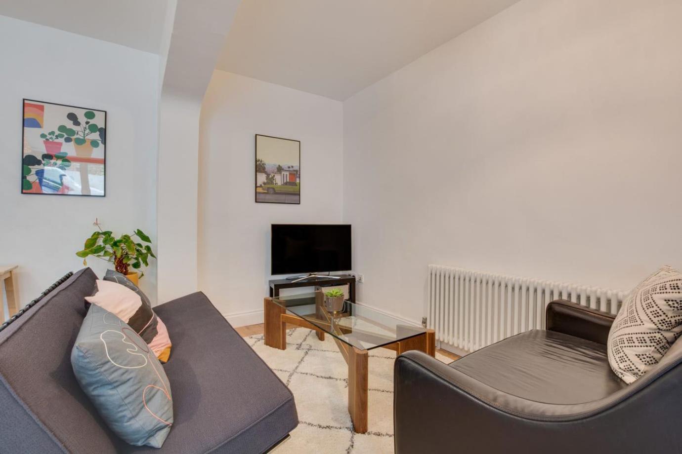 Central Brighton Flat, 3 Bedrooms, Sleeps 6, Close To Shops And Beach Bagian luar foto